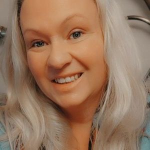 Meet your Posher, Christy